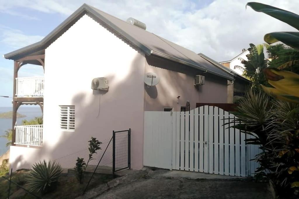 Duplex Rose Porcelaine - Vue Mer- Malendure Bouillante Extérieur photo